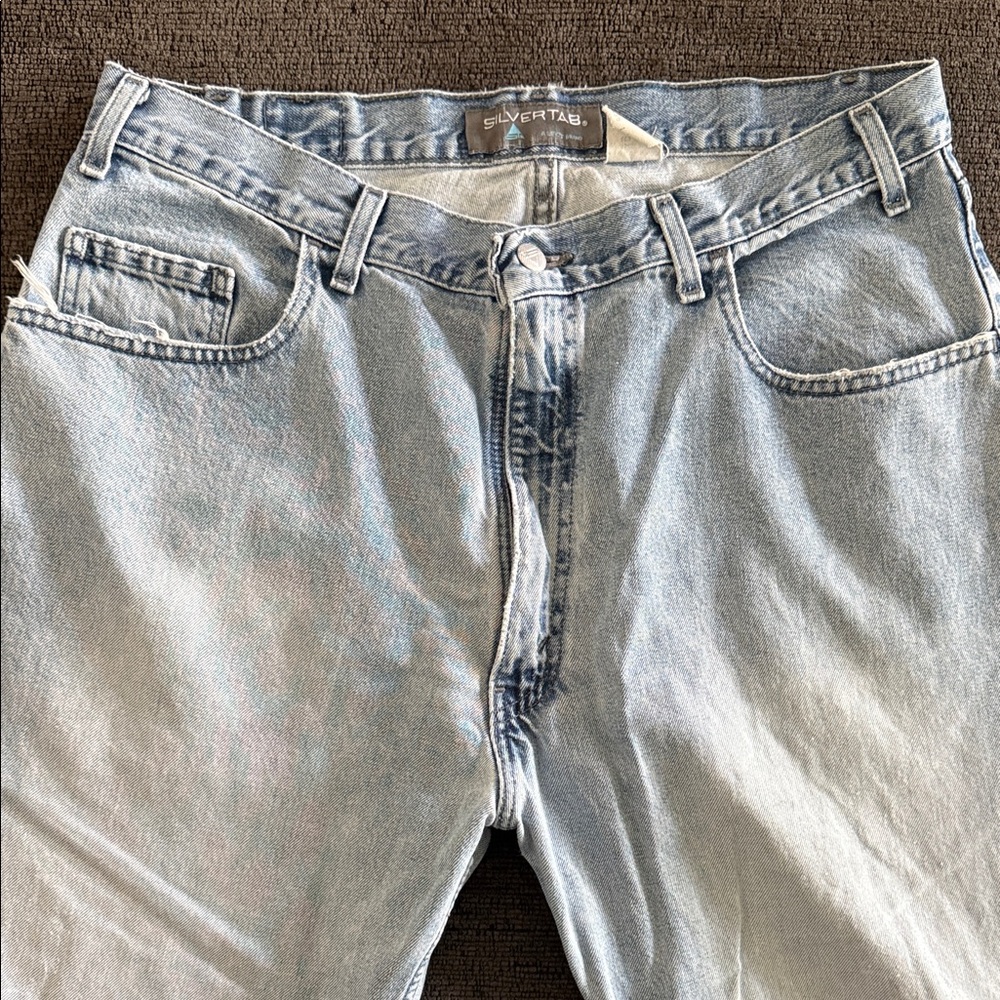 Silver Jeans Men's Light Wash Relaxed Denim Jeans